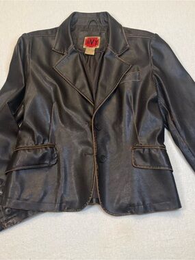 RVT Women's Dark Brown Leather Blazer with Contrast Stitching